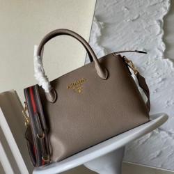 2025SS トートバッグ PRADA プラダ スタイリッシュな雰囲気