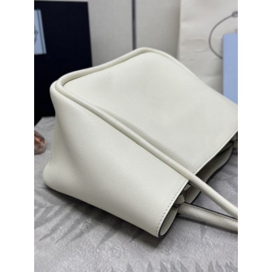 2025SS トートバッグ PRADA プラダ 大人気なレットショップ 2025SS トートバッグ PRADA プラダ 大人気なレットショップ