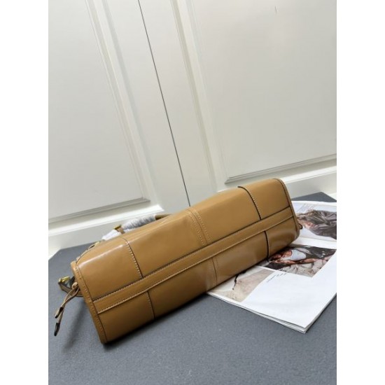 2025SS トートバッグ PRADA プラダ 一番注目されている商品 2025SS トートバッグ PRADA プラダ 一番注目されている商品
