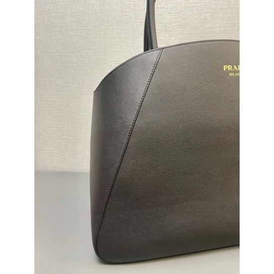 2025SS トートバッグ PRADA プラダ オシャレだけど疲れない 2025SS トートバッグ PRADA プラダ オシャレだけど疲れない