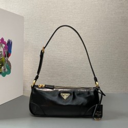 2025SS ショルダーバッグ PRADA プラダ 今年らしい優秀アイテム