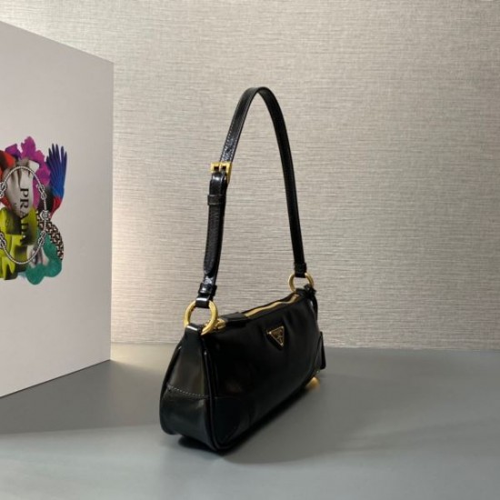 2025SS ショルダーバッグ PRADA プラダ 今年らしい優秀アイテム 2025SS ショルダーバッグ PRADA プラダ 今年らしい優秀アイテム