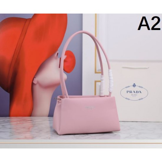 2025SS ショルダーバッグ PRADA プラダ 都会的な印象のスタイル 2025SS ショルダーバッグ PRADA プラダ 都会的な印象のスタイル