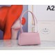 2025SS ショルダーバッグ PRADA プラダ 都会的な印象のスタイル 2025SS ショルダーバッグ PRADA プラダ 都会的な印象のスタイル