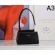 2025SS ショルダーバッグ PRADA プラダ 都会的な印象のスタイル 2025SS ショルダーバッグ PRADA プラダ 都会的な印象のスタイル
