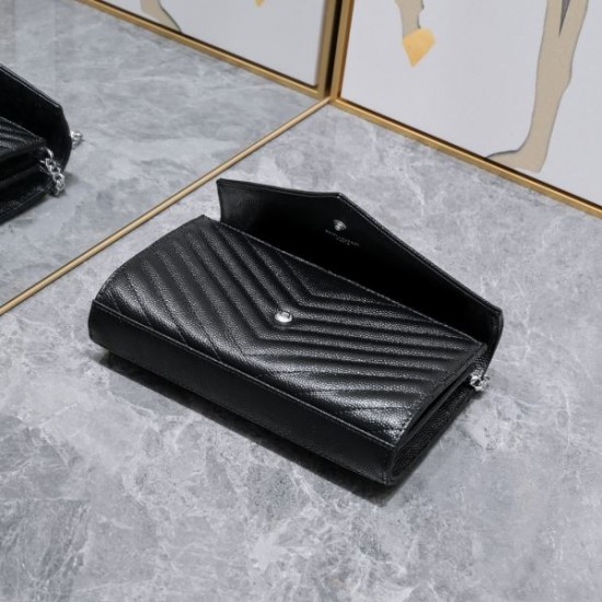 2025SS ショルダーバッグ YSL イヴ サンローラン 再入荷が嬉しい 2025SS ショルダーバッグ YSL イヴ サンローラン 再入荷が嬉しい