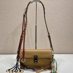 2025FW PRADA プラダ ショルダーバッグ デイリー使いに最適な上品レプリカ