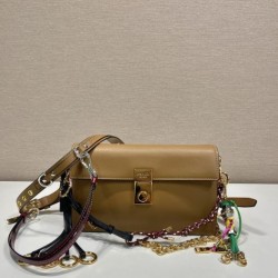 2025FW PRADA プラダ ショルダーバッグ デイリー使いに最適な上品レプリカ