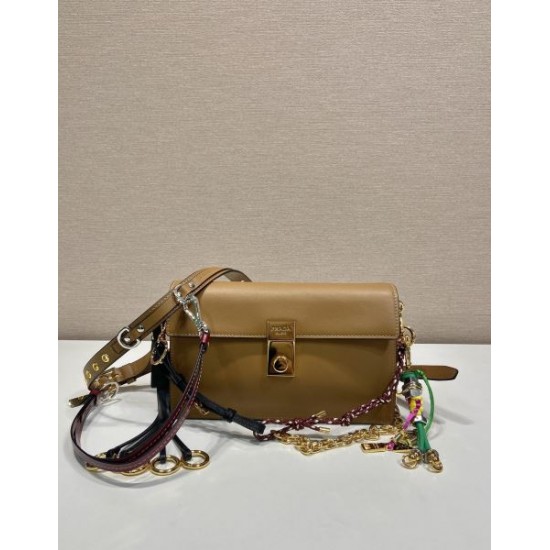 2025FW PRADA プラダ ショルダーバッグ デイリー使いに最適な上品レプリカ