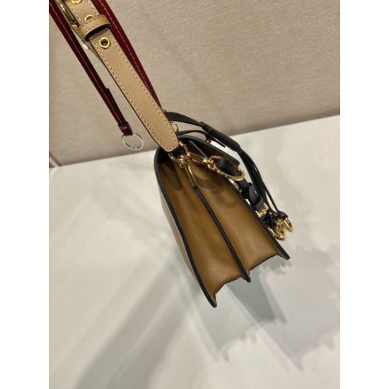 2025FW PRADA プラダ ショルダーバッグ デイリー使いに最適な上品レプリカ