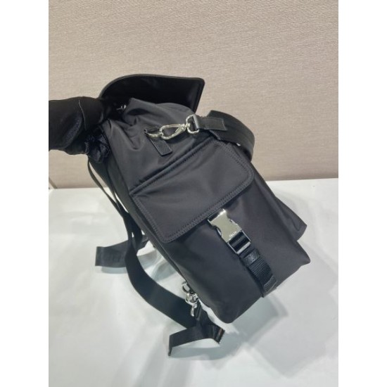 2025FW PRADA プラダ バックパック この秋目を引く洗練レプリカデザイン