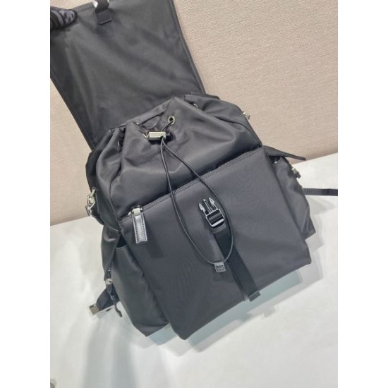 2025FW PRADA プラダ バックパック この秋目を引く洗練レプリカデザイン