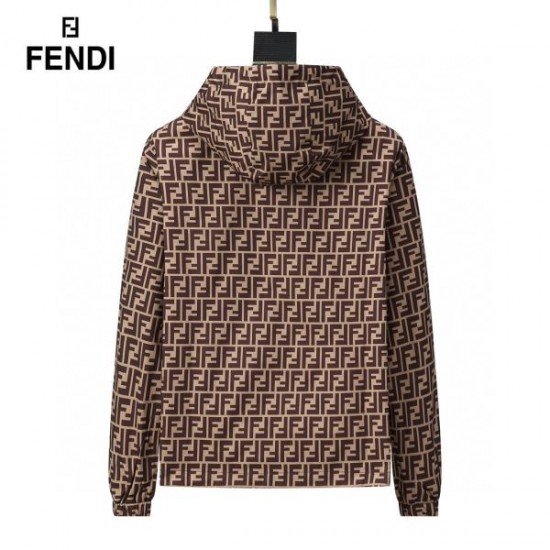 FENDI フェンディ 2025年秋冬 コート 冬に映えるシックなスタイル