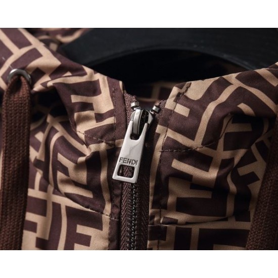 FENDI フェンディ 2025年秋冬 コート 冬に映えるシックなスタイル
