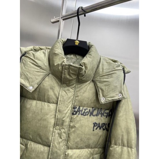 BALENCIAGA バレンシアガ 2025年秋冬 ダウンジャケット 上品で洗練された冬スタイル