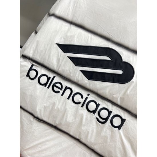 BALENCIAGA バレンシアガ 2025年秋冬 ダウンジャケット 秋冬新作まもなく完売必至