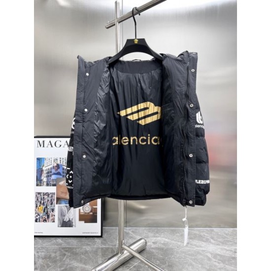 BALENCIAGA バレンシアガ 2025年秋冬 ダウンジャケット 日本未入荷の話題アイテム
