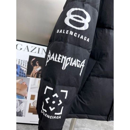 BALENCIAGA バレンシアガ 2025年秋冬 ダウンジャケット 日本未入荷の話題アイテム