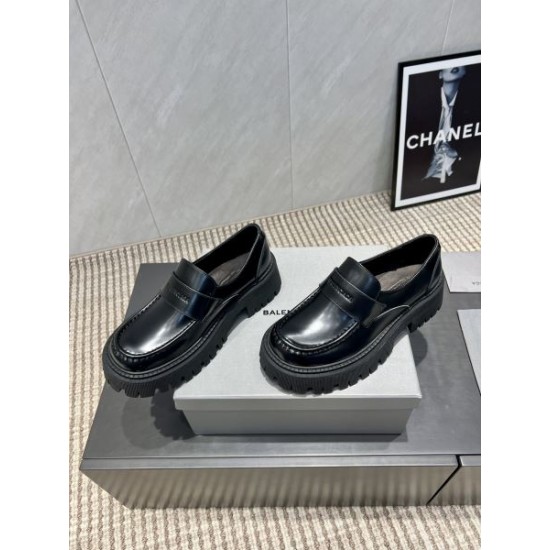 2025FW レディース カジュアルシューズ BALENCIAGA バレンシアガ 愛用者多数の人気高品質レプリカ