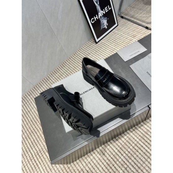 2025FW レディース カジュアルシューズ BALENCIAGA バレンシアガ 愛用者多数の人気高品質レプリカ