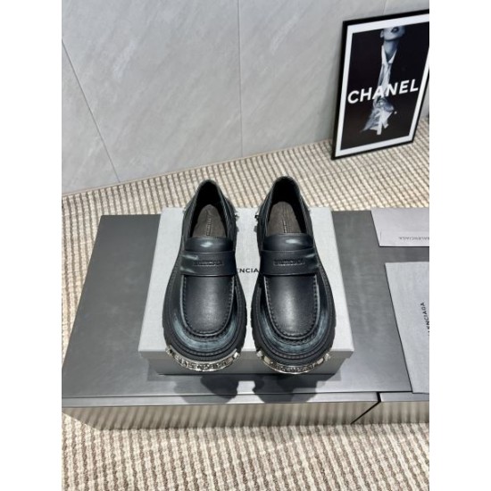2025FW レディース カジュアルシューズ BALENCIAGA バレンシアガ 雑誌掲載話題のトレンドモデル
