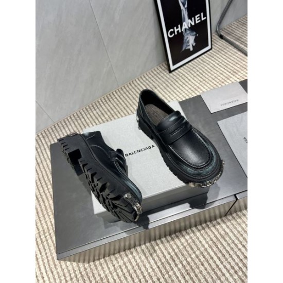 2025FW レディース カジュアルシューズ BALENCIAGA バレンシアガ 雑誌掲載話題のトレンドモデル