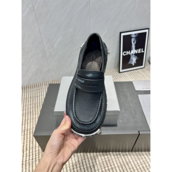 2025FW レディース カジュアルシューズ BALENCIAGA バレンシアガ 雑誌掲載話題のトレンドモデル