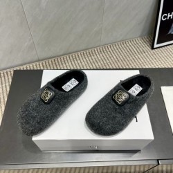 2025FW レディース ファースリッパ LOEWE ロエベ 冬の新作として注目の高級レプリカ