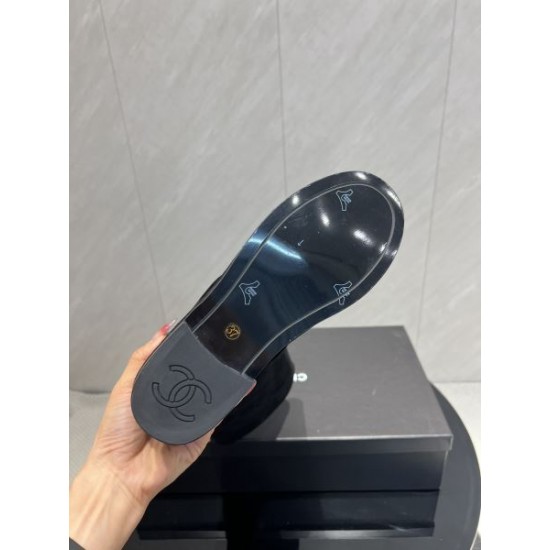 2025FW レディース ブーツ CHANEL シャネル 見逃せない冬の新作トレンド