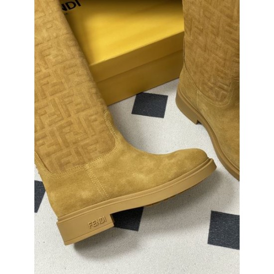 2025FW レディース ブーツ FENDI フェンディ 存在感抜群の高級スタイル新作