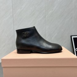 2025FW レディース ブーツ MIU MIU ミュウミュウ 大人女性にぴったりの上品ブーツ