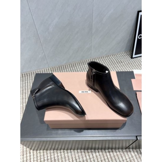 2025FW レディース ブーツ MIU MIU ミュウミュウ 大人女性にぴったりの上品ブーツ