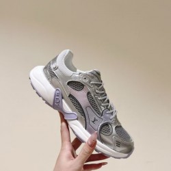 2025FW レディース スニーカー LOUIS VUITTON ルイヴィトン 豊富なカラーバリエが魅力の人気モデル
