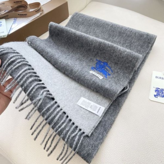2025FW スカーフ BURBERRY バーバリー 軽やかで明るい印象を与えるカラーリング
