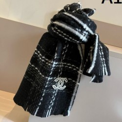 2025FW スカーフ CHANEL シャネル 季節感たっぷりの注目新作スカーフ