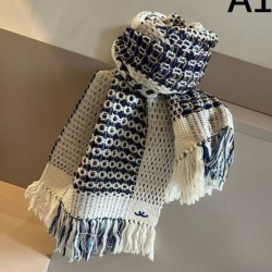 2025FW スカーフ CHANEL シャネル 海外セレブ注目のトレンドスカーフ