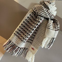 2025FW スカーフ CHANEL シャネル 海外セレブ注目のトレンドスカーフ