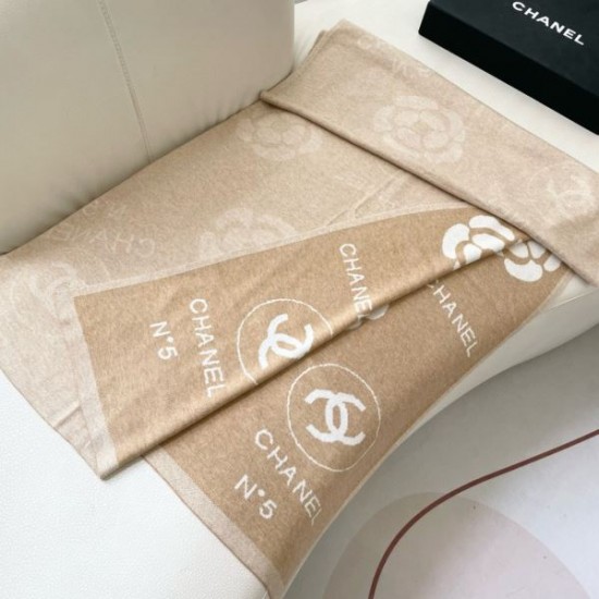 2025FW スカーフ CHANEL シャネル 冬らしい上品カラーで女性らしさアップ