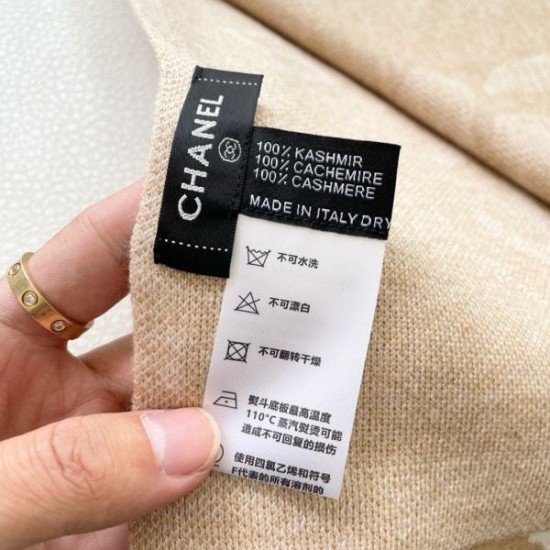 2025FW スカーフ CHANEL シャネル 冬らしい上品カラーで女性らしさアップ