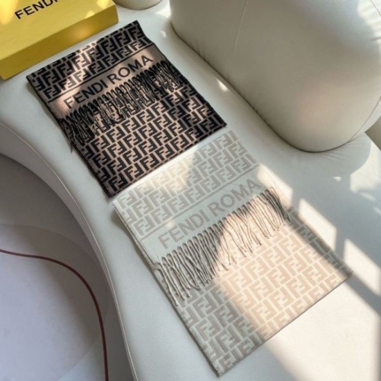 2025FW スカーフ FENDI フェンディ 上品カジュアルを叶える大人スカーフ