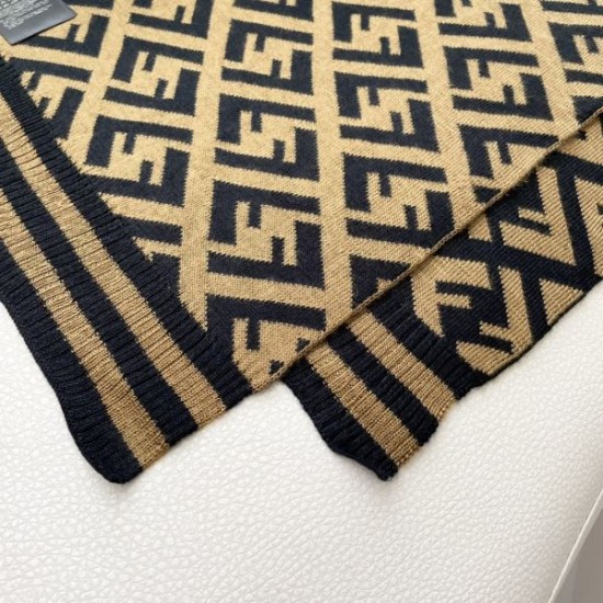2025FW スカーフ FENDI フェンディ ファッション感度を高める注目スカーフ