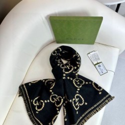 2025FW スカーフ GUCCI グッチ おしゃれ上級者の印象を演出する一枚