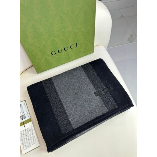 2025FW スカーフ GUCCI グッチ 最新トレンドのアクセントになるデザイン