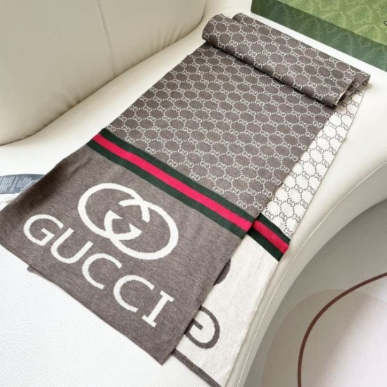 2025FW スカーフ GUCCI グッチ 目を惹く洗練デザインが魅力の新作
