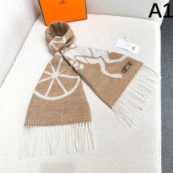 2025FW スカーフ HERMES エルメス さりげなく上品さを演出する大人の一枚