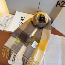 2025FW スカーフ LOEWE ロエベ 今年の秋冬コーデに映える万能アイテム