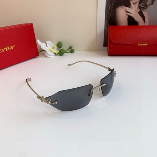 2025FW サングラス CARTIER カルティエ 落ち着いた大人の雰囲気を演出する一品