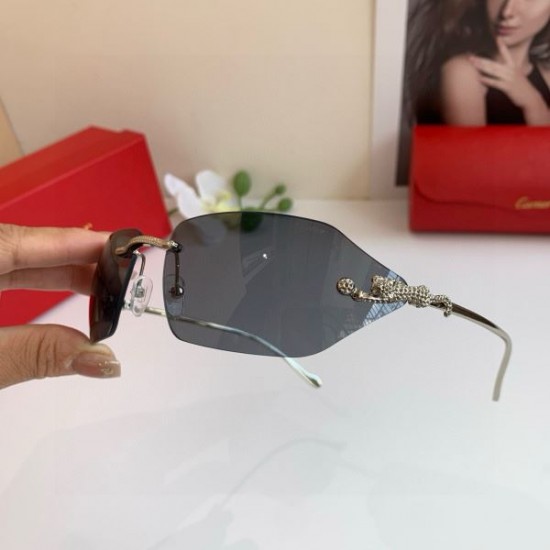 2025FW サングラス CARTIER カルティエ 落ち着いた大人の雰囲気を演出する一品