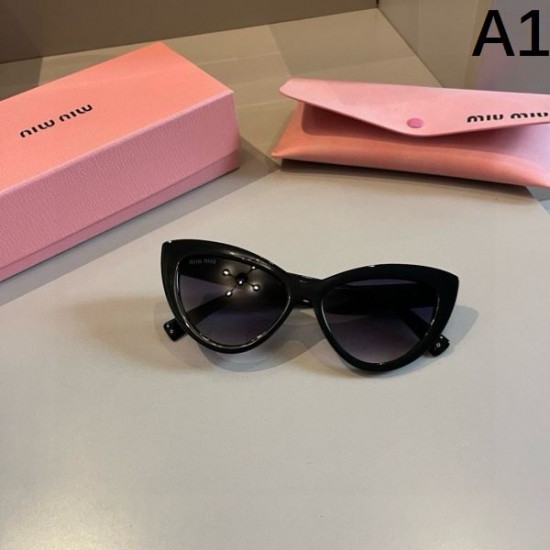 2025FW サングラス MIU MIU ミュウミュウ 着回し力抜群の万能デザイン
