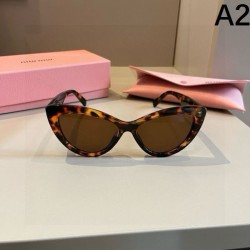 2025FW サングラス MIU MIU ミュウミュウ 着回し力抜群の万能デザイン